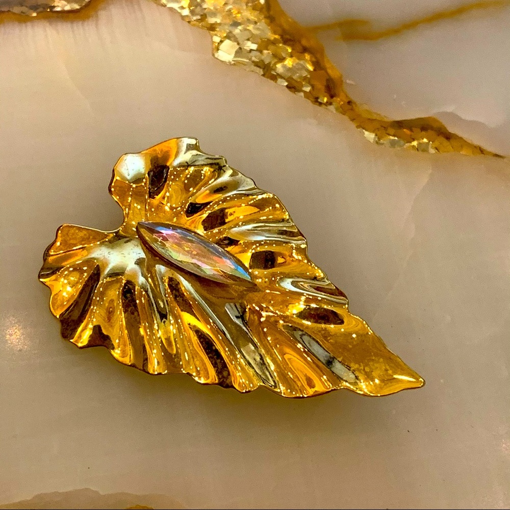 Vintage Golf Leaf Pin Brooch